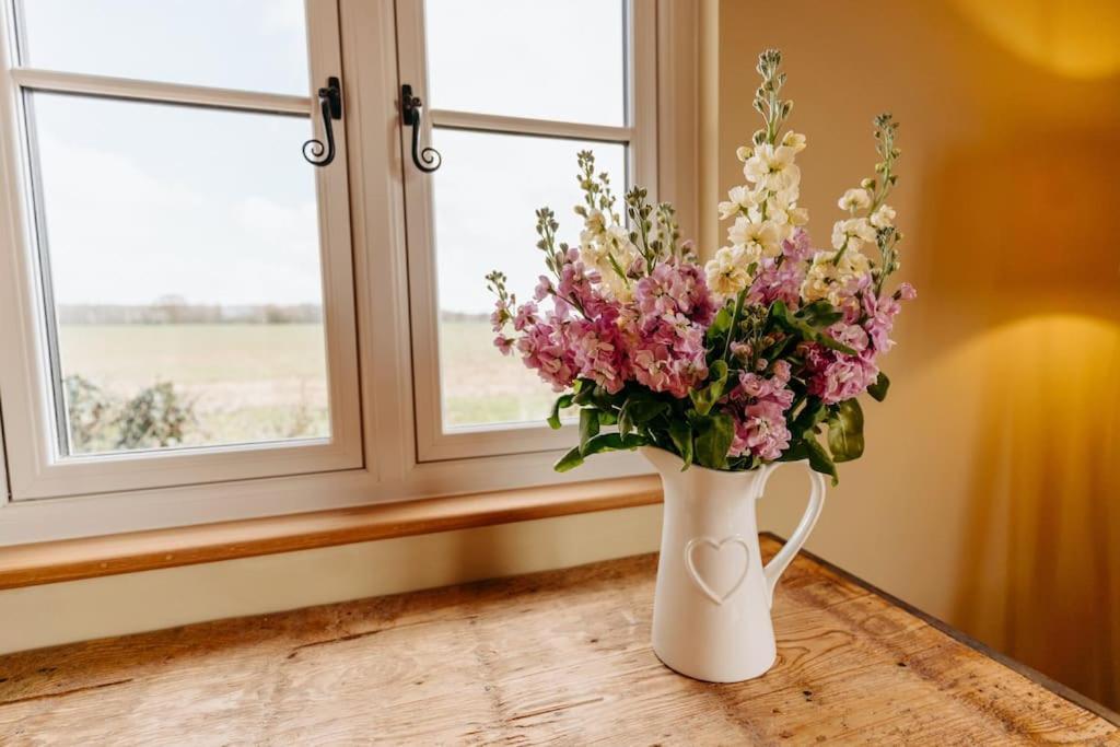 Beautiful Cottage In Bredfield Near To Woodbridge On The Suffolk Coast Exteriör bild